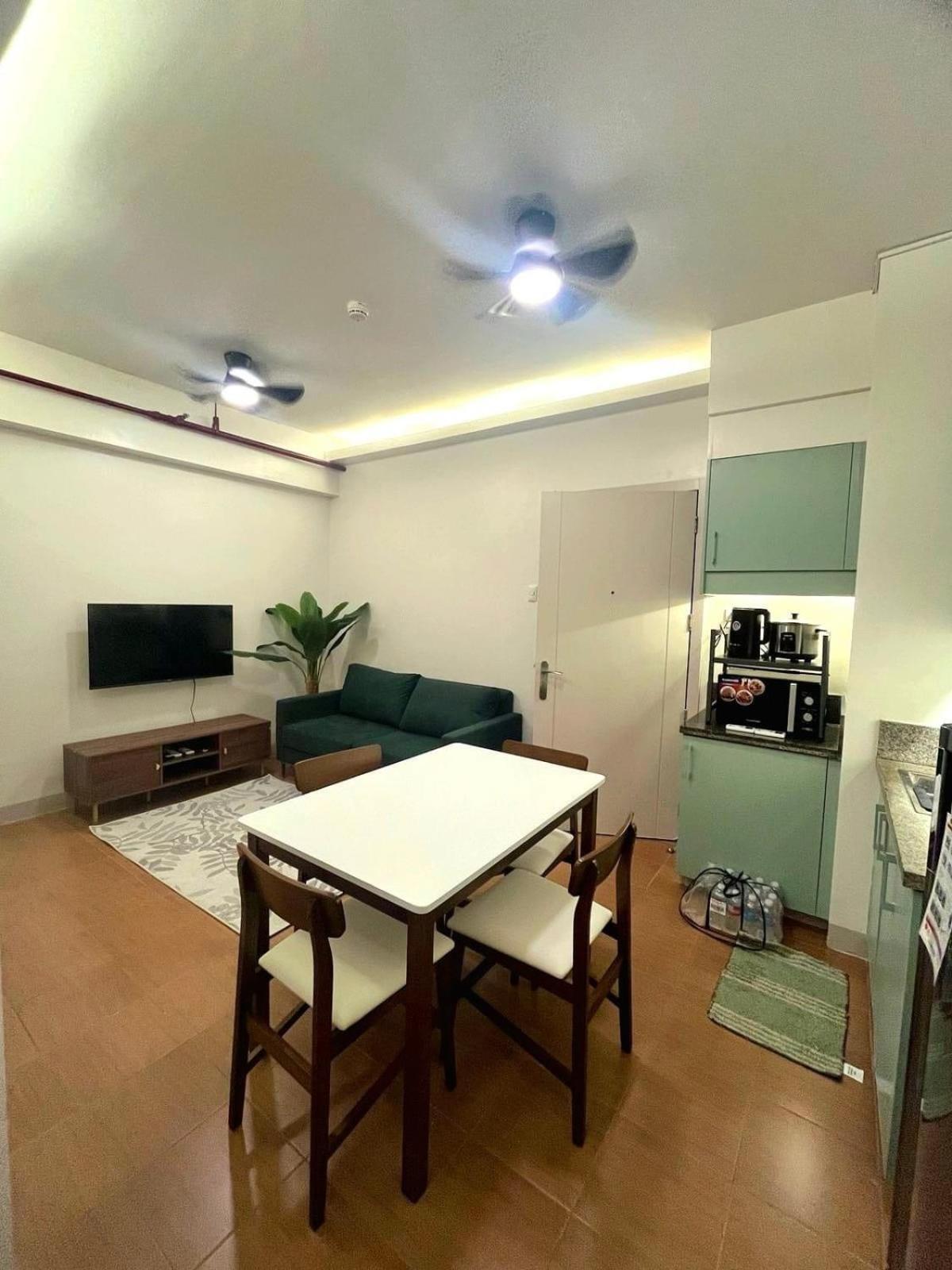 Pioneer Woodlands Bed & Breakfast Mandaluyong Luaran gambar